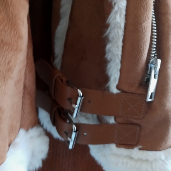 PULL BEAR COAT - Picture 8 of 9